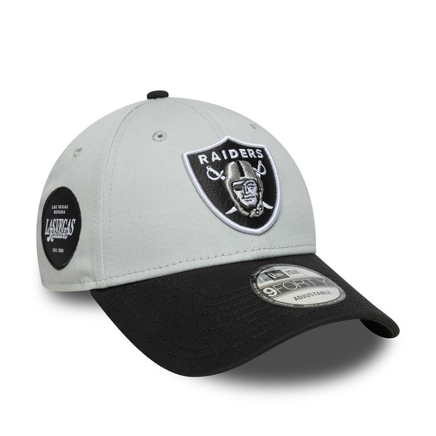Las Vegas Raiders, két tónusú kitűző, New Era, 9FORTY, oldalra varrt jelvény, fekete-fehér