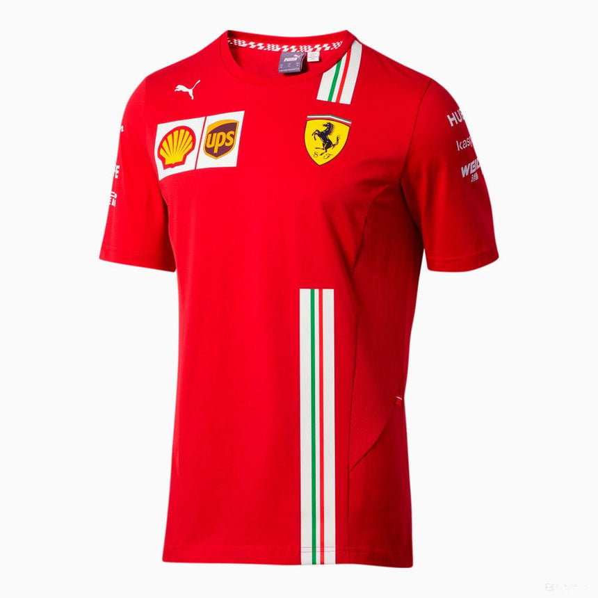 Piros Ferrari póló PUMA logóval és szponzor feliratokkal