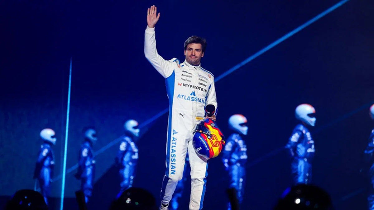 Sainz: “Ha nem igazolhatok bajnokcsapathoz, akkor csinálok egyet...”