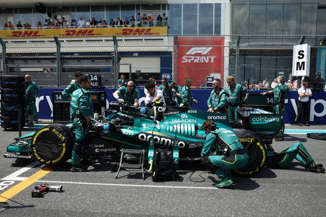 Robert Wood Johnson kisebbségi tulajdonos az Aston Martinban