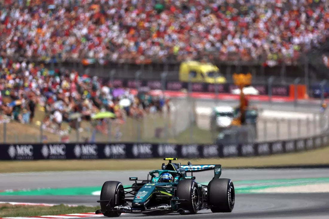 Fernando Alonso szerint az Aston Martin erősödik a fejlesztésektől