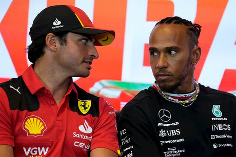 Villeneuve: „A Ferrari már MEGBÁNTA, hogy Hamiltonra cserélte Sainzot”