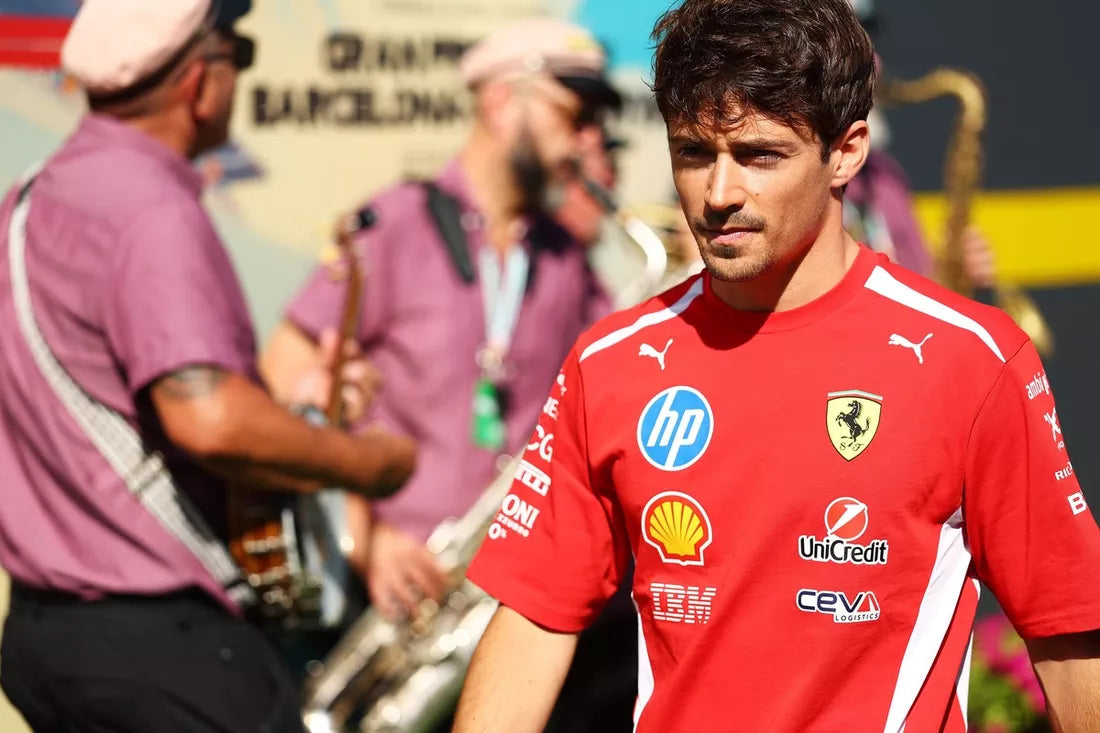 Leclerc először módosította a Ferrari kormányát 2026-ban