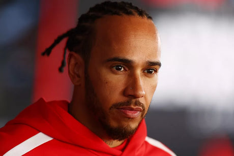 Hamilton nem érti a Ferrari lassúságát