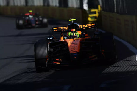 A McLaren pilótái izgalmas csatát vívtak Magyarországon