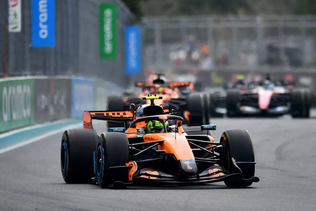 A McLaren és az Aston Martin előrelépett a Magyar Nagydíjon