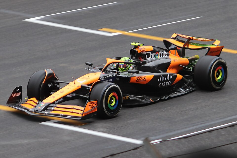 Alonso visszatérhet az Indy 500-ra? Zak Brown meglepő utalása!