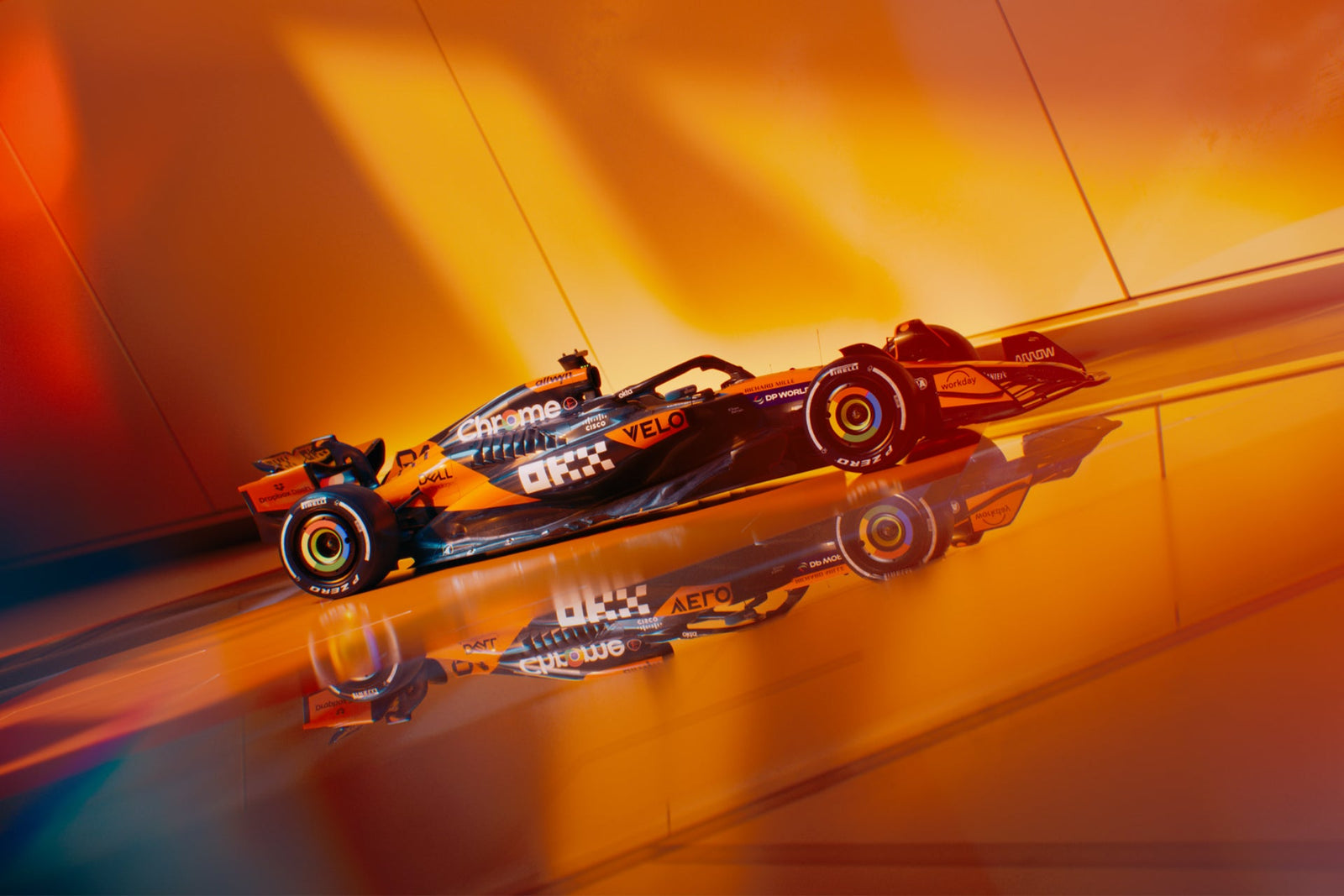 Sokk a Forma-1-ben: A Red Bull sztárja a McLarennél folytatja!