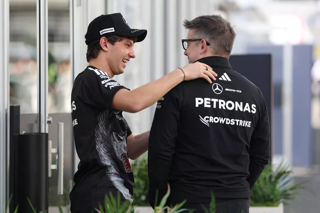 Kimi Antonelli dominált Belgiumban, Leclerc és Verstappen mögötte