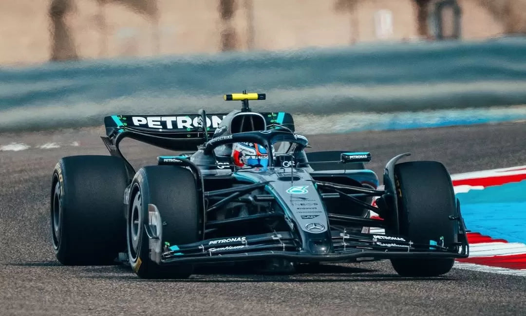 Sokk a barcelonai F1-en: Mercedes tarol, Aston Martin végre pályán!