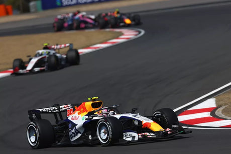 Yuki Tsunoda visszatért a Racing Bullshoz