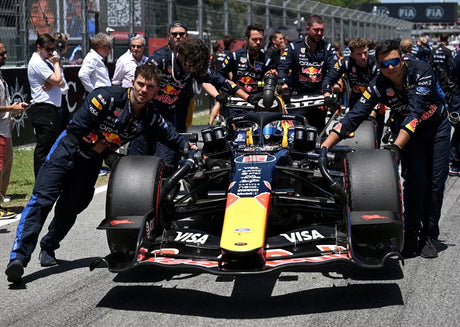 A Red Bull autója még javításra szorul