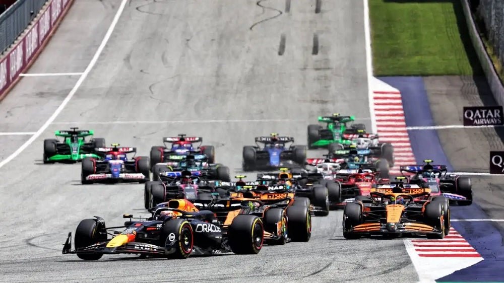 Remek sprintfutammal, Verstappen sikerrel jelentkezett az Osztrák Nagydíj - FansBRANDS®