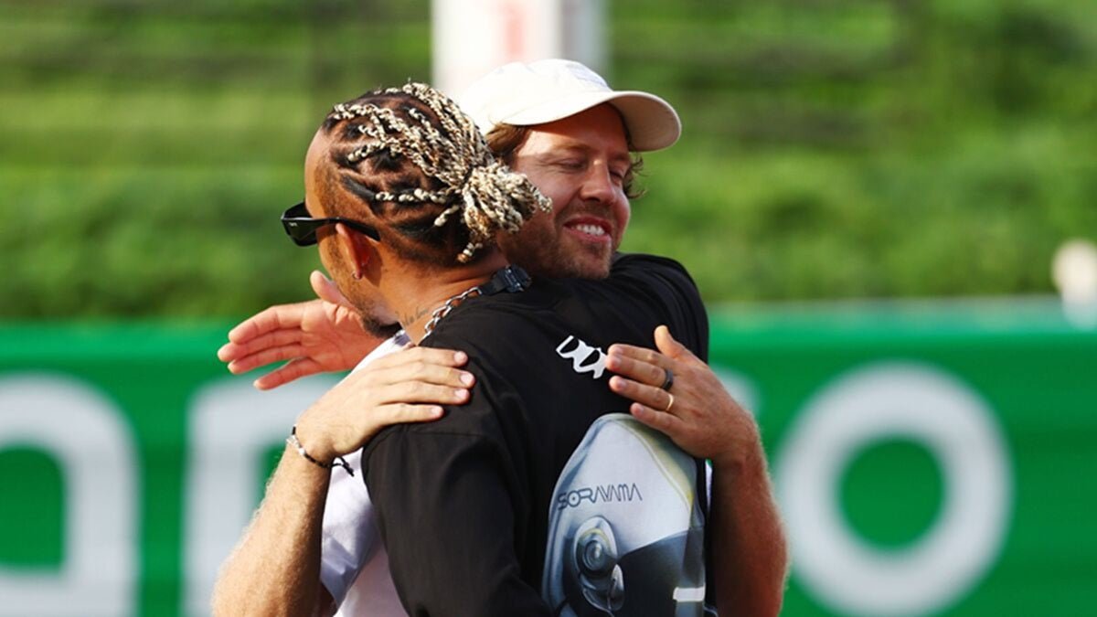 Vettel: “Én Hamiltonnak szurkolok, legyen bajnok újra!” - FansBRANDS®