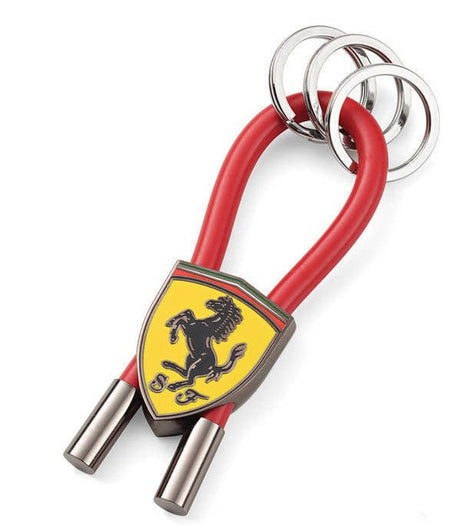 Hivatalos Ferrari kulcstartó Scuderia logóval és fém karikával