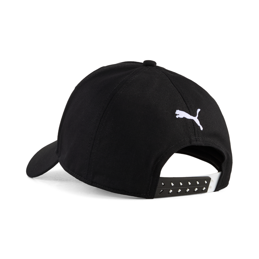 Fekete baseball sapka, PUMA logóval, hátulról nézve.