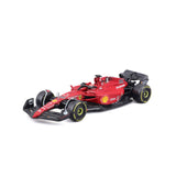 Ferrari F1 modellautó, sisakkal, F1-75, bburago, 1:43, Carlos Sainz