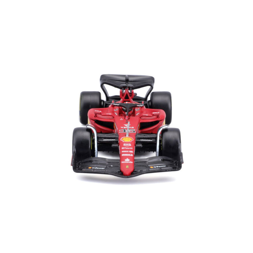 Ferrari F1 modellautó, sisakkal, F1-75, bburago, 1:43, Carlos Sainz