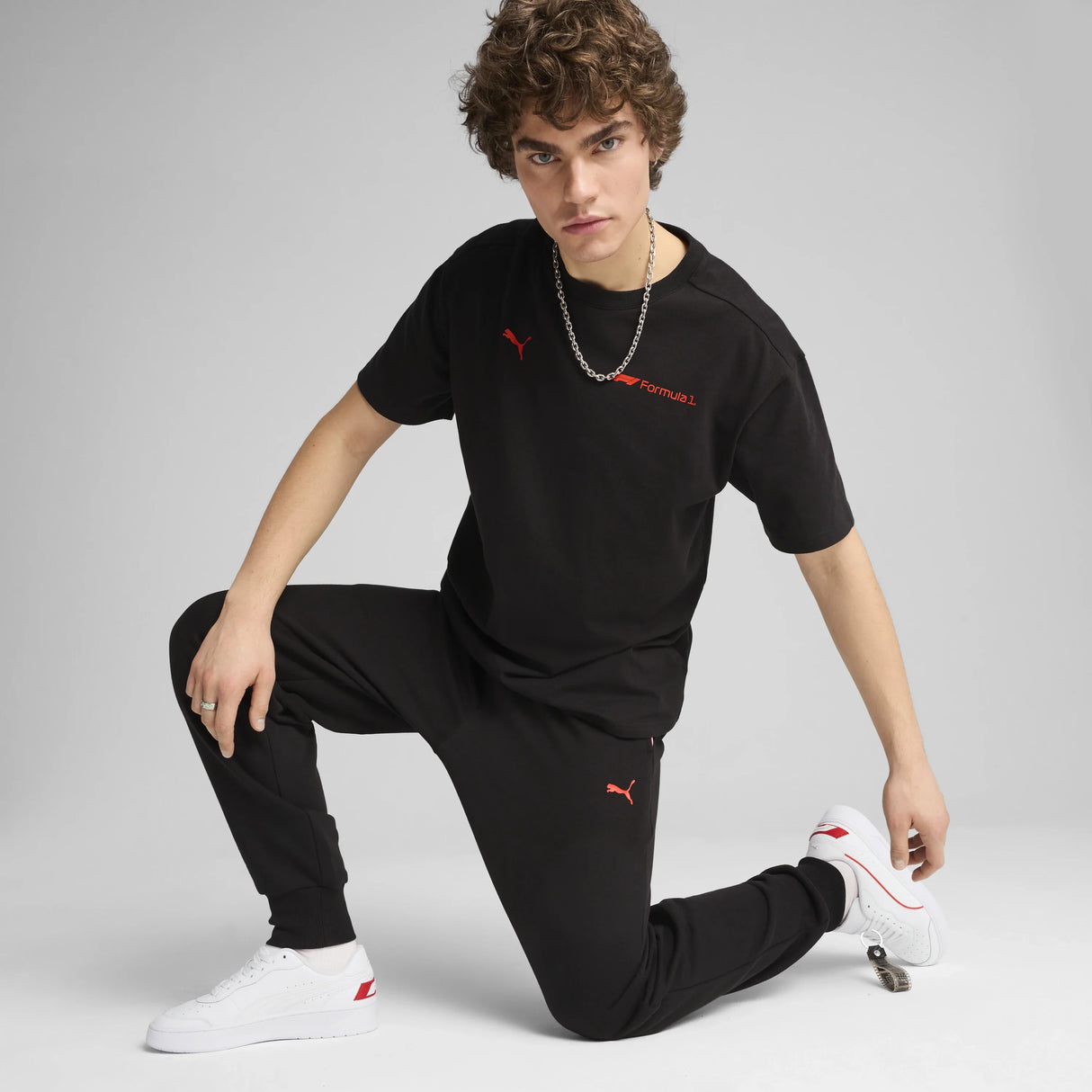 F1 mintás Póló, Puma, Essetial+, kényelmes szabás, fekete 🔥