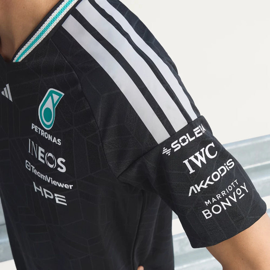 Mercedes Mez, csapat, adidas, fekete, 2026