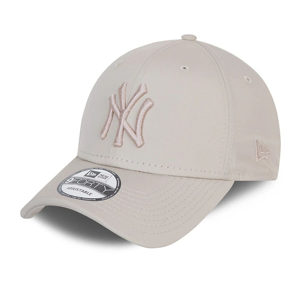 New York Yankees League Essential 9FORTY Sapka