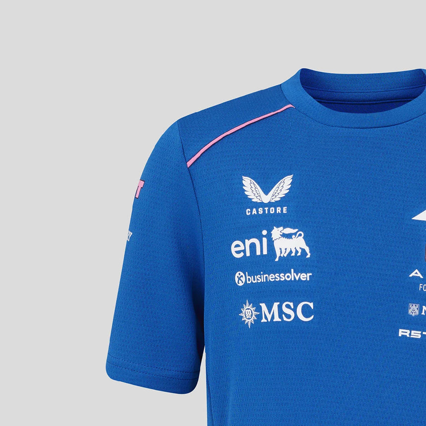 Kék Alpine póló, elöl Castore, eni és MSC logókkal.