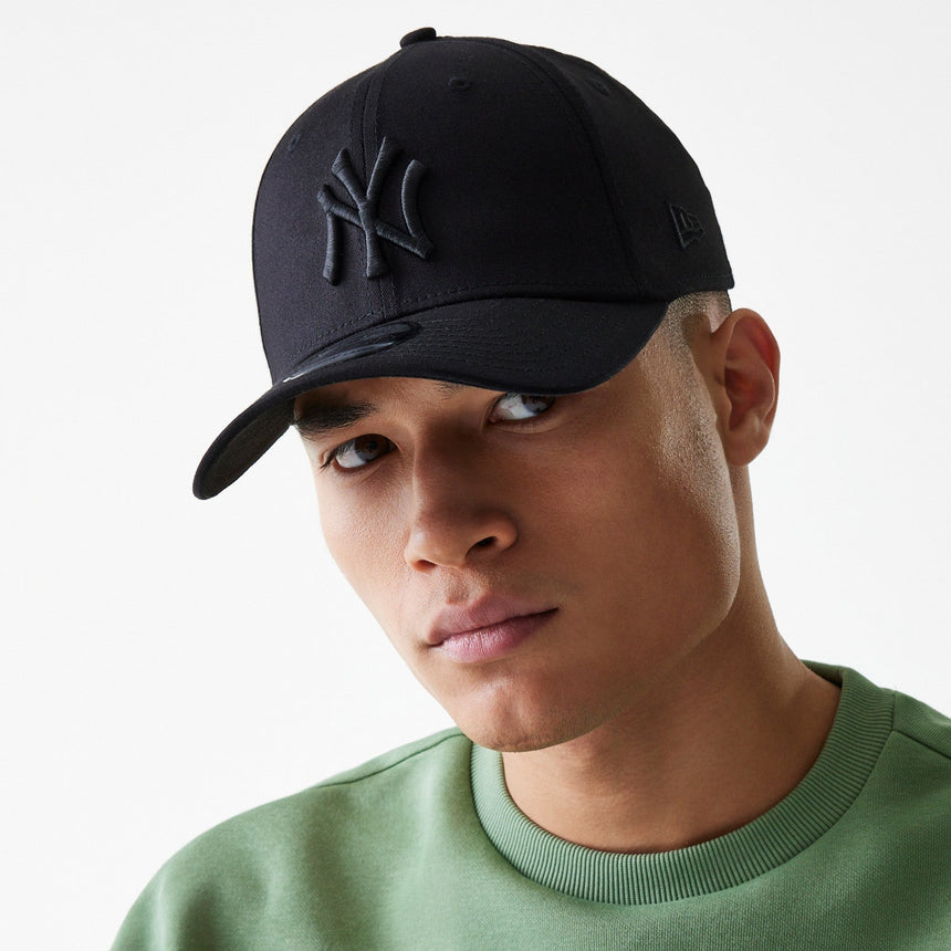 New York Yankees sapka, New Era, 39THIRTY, basic, teljes fekete - FansBRANDS® - HU